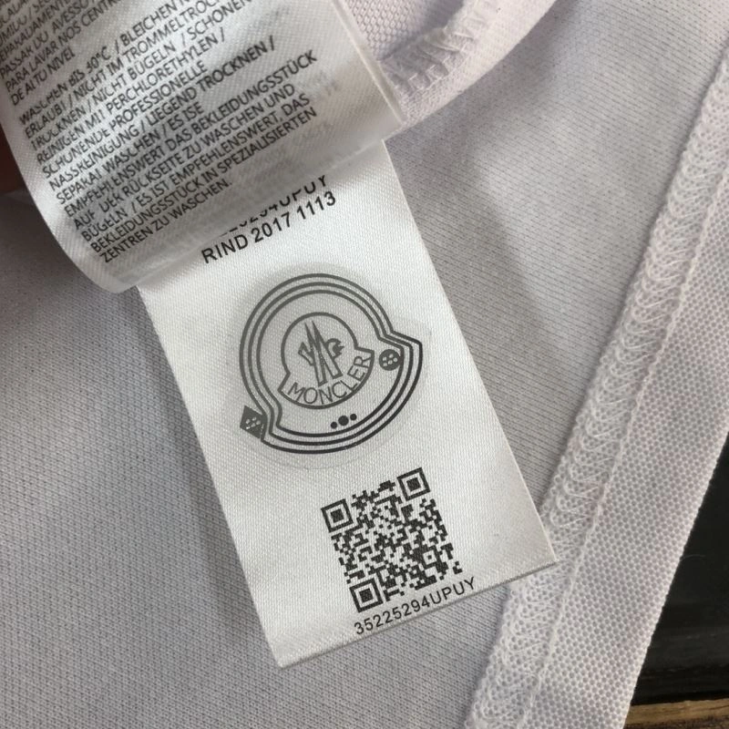 Moncler T-Shirts Lightweight 143138