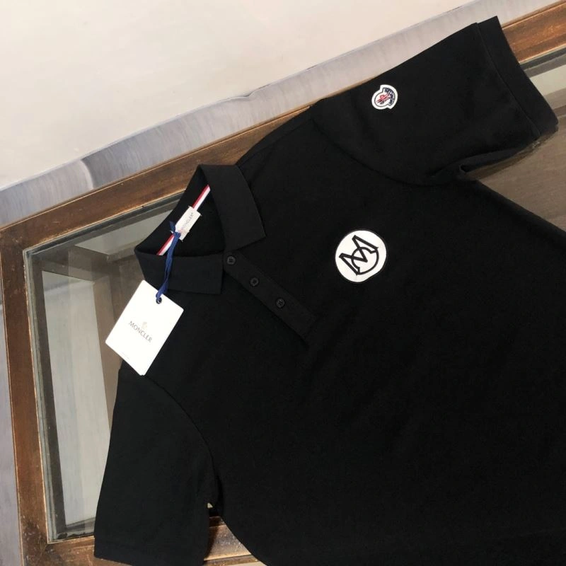 Versatile Moncler T-Shirts 143108