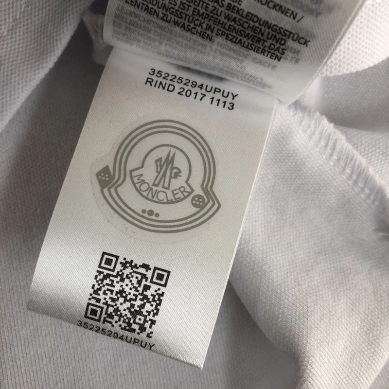 Moncler T-Shirts Thermal 143109