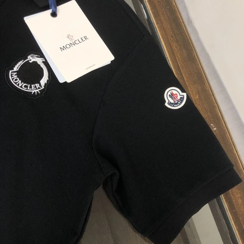 Moncler T-Shirts Functional 143105