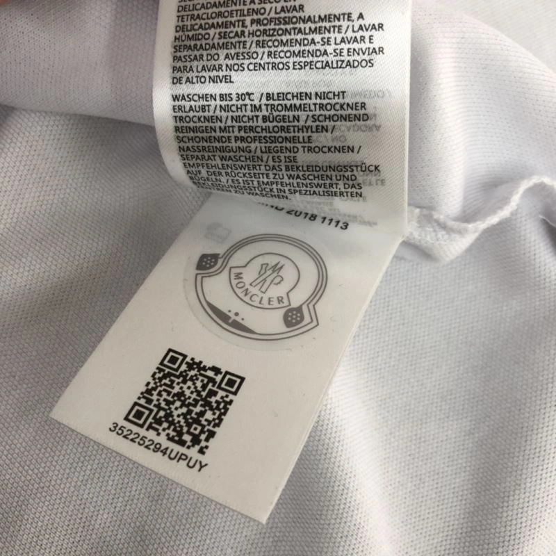 Moncler T-Shirts TravelReady 143085