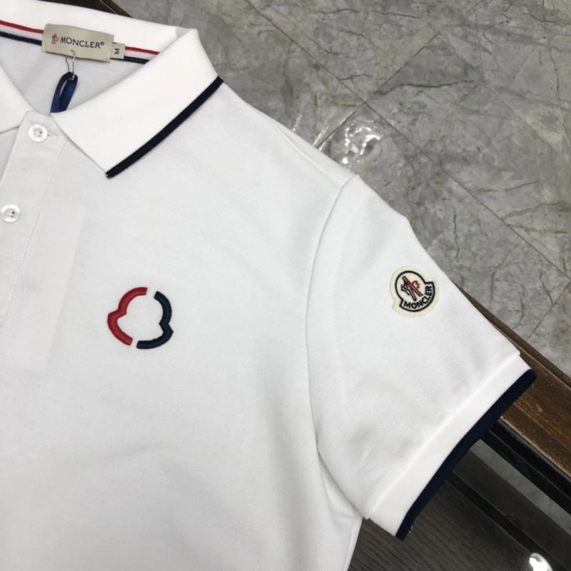 Moncler T-Shirts Soft 143091