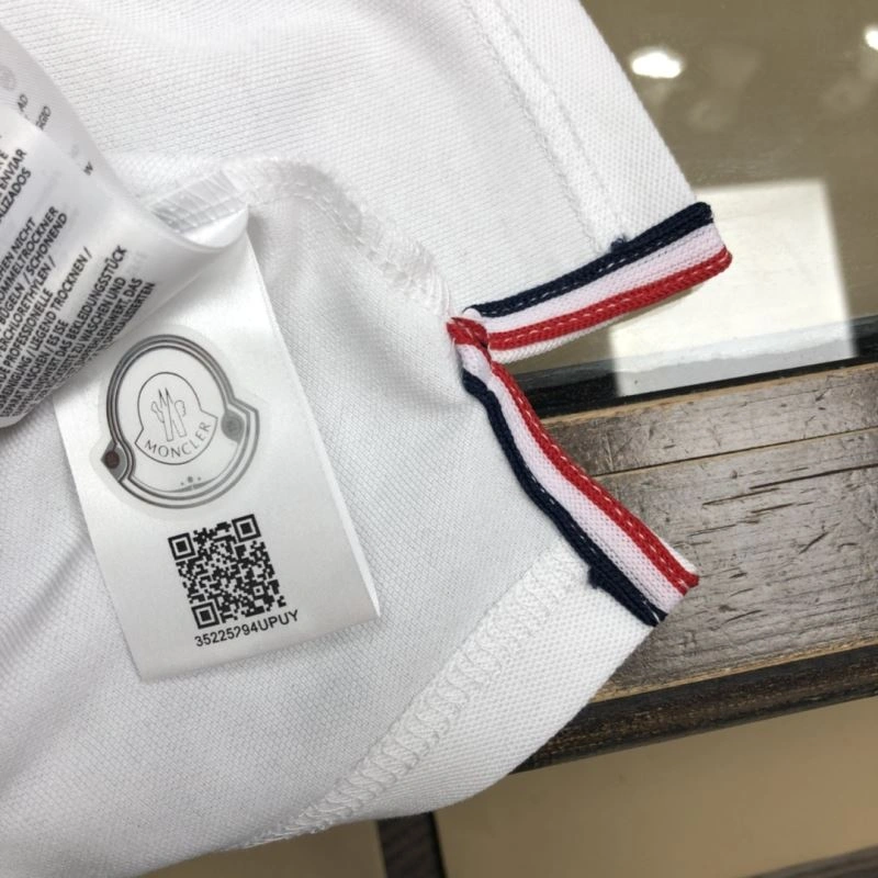 Moncler T-Shirts Soft 143091
