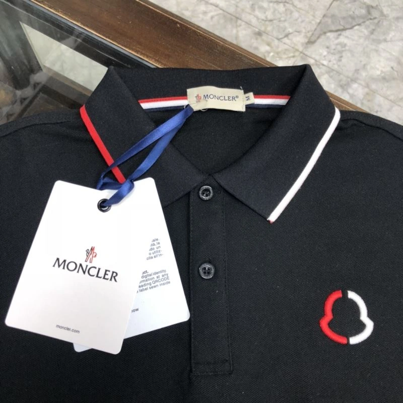 Lightweight Moncler T-Shirts 143078