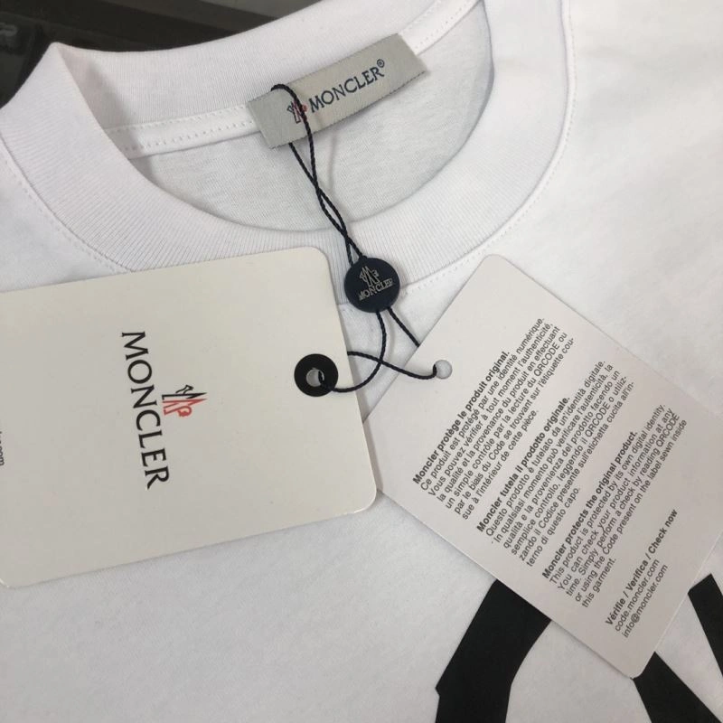 Premium Moncler T-Shirts 143079