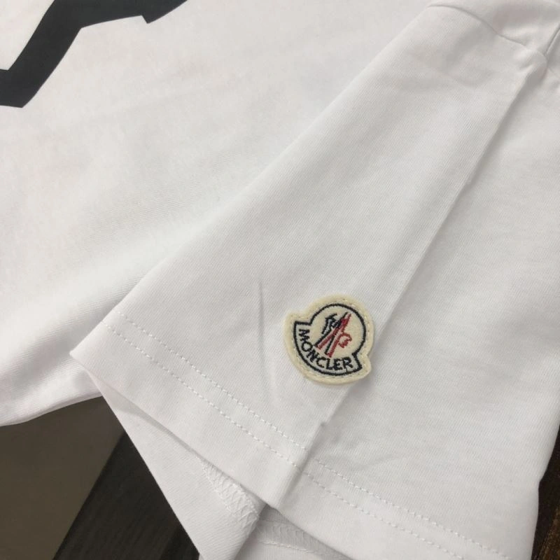 Premium Moncler T-Shirts 143079