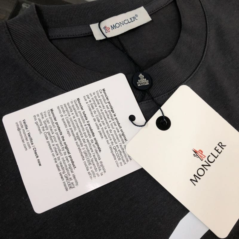 Moncler T-Shirts Packable 143084