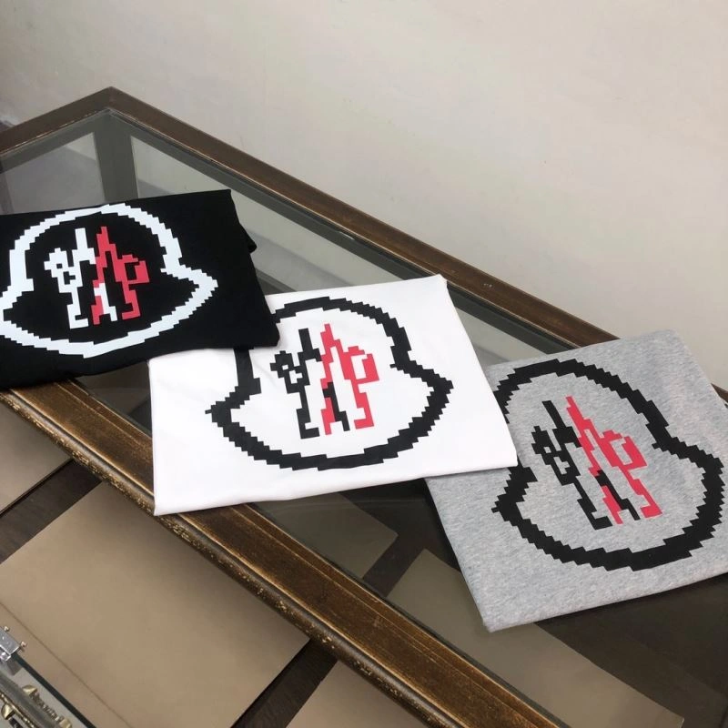 Moncler T-Shirts Neat 143075