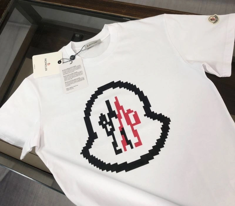 Moncler T-Shirts Neat 143075