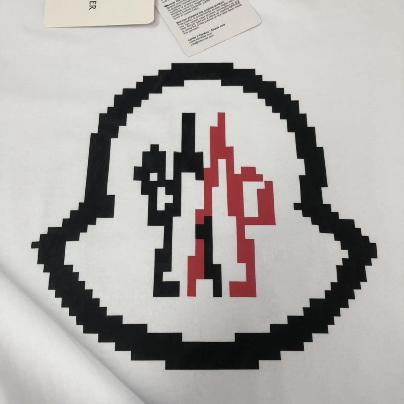 Moncler T-Shirts Neat 143075