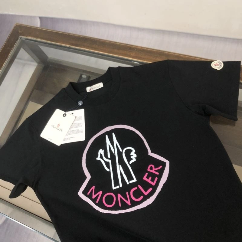 Moncler T-Shirts Flexible 143076