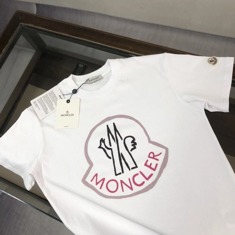 Moncler T-Shirts Soft 143071