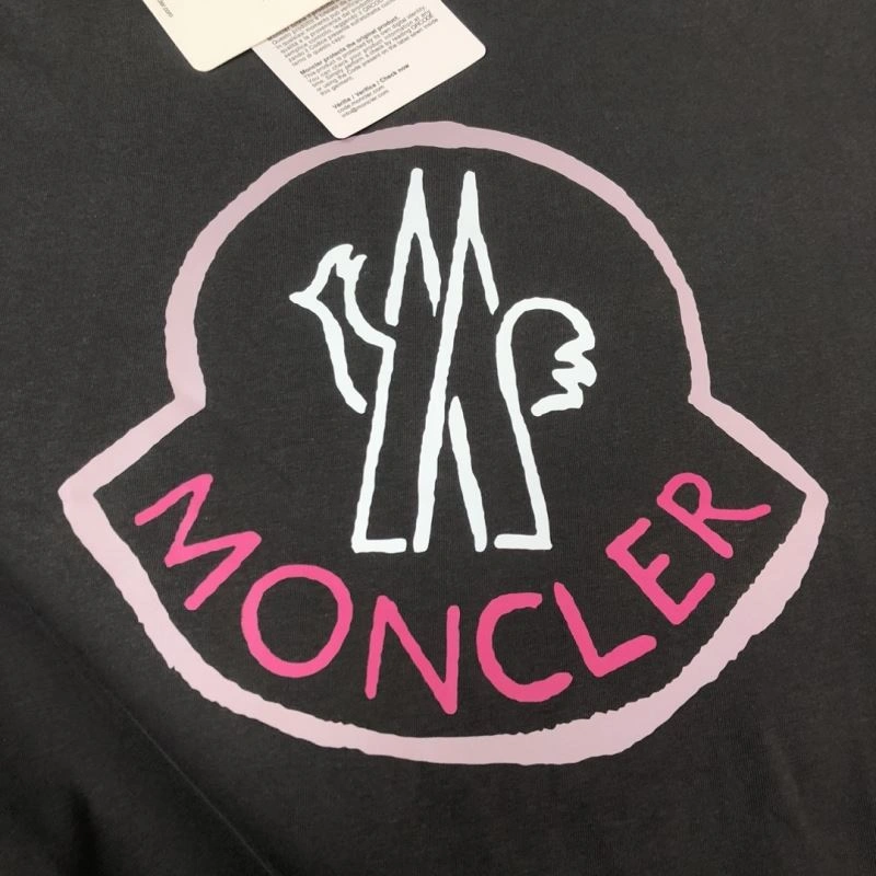 Moncler T-Shirts FlexibleFit 143074