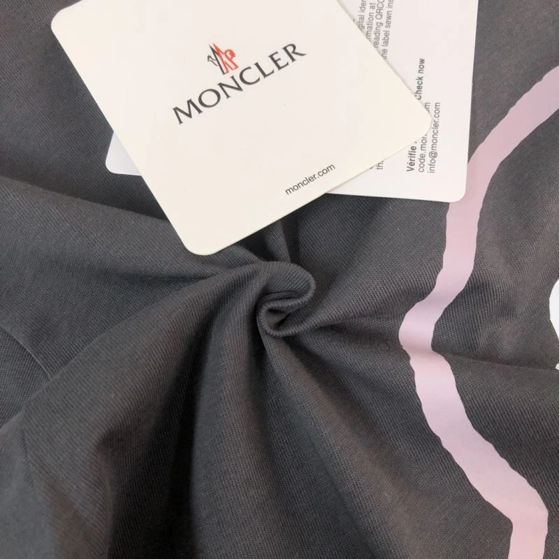Moncler T-Shirts FlexibleFit 143074