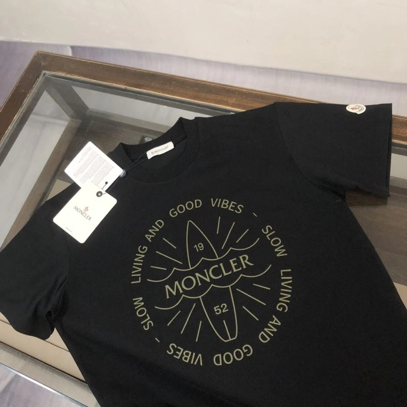 Moncler T-Shirts Lightweight 143092