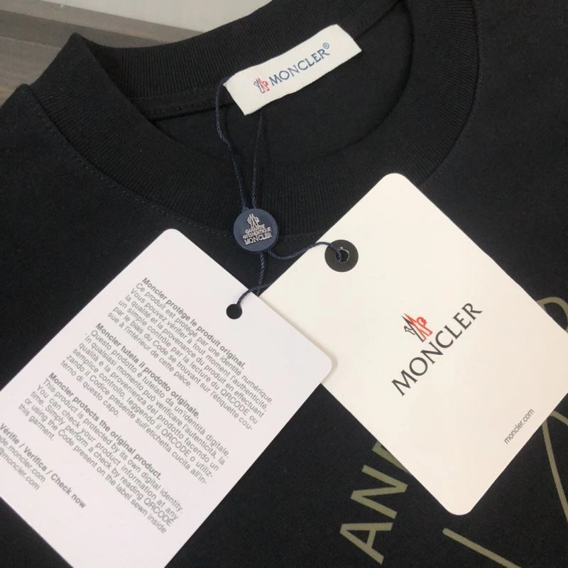 Moncler T-Shirts Lightweight 143092