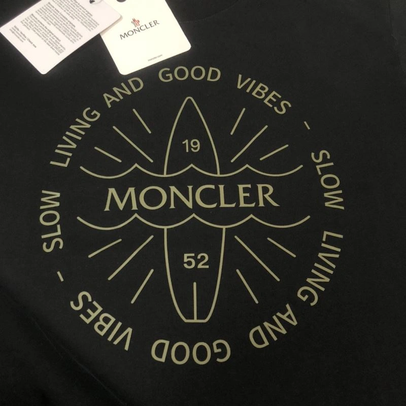 Moncler T-Shirts Lightweight 143092