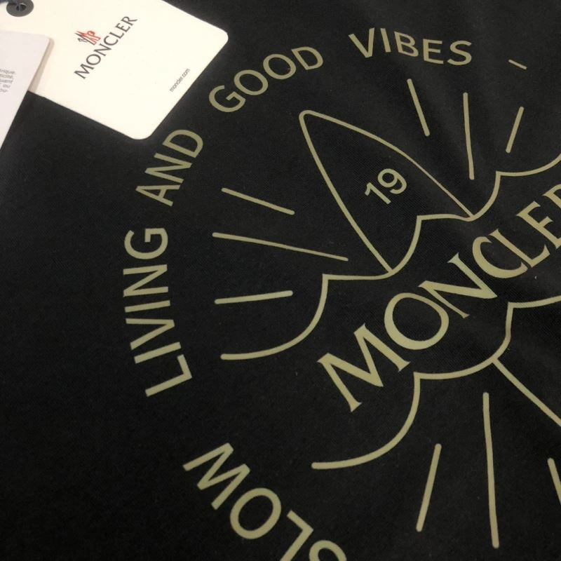 Moncler T-Shirts Lightweight 143092