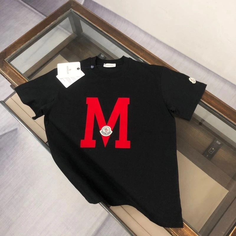 Moncler T-Shirts Resilient 143068