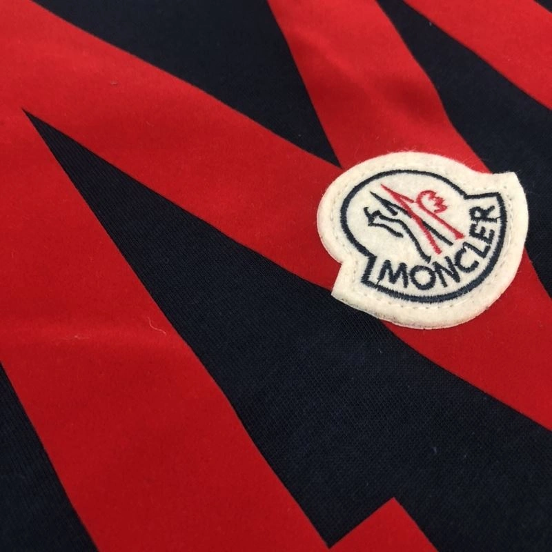 Moncler T-Shirts SmoothTexture 143069