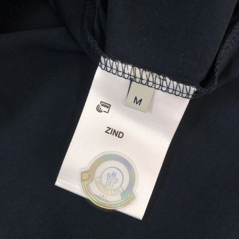 Moncler T-Shirts SmoothTexture 143069