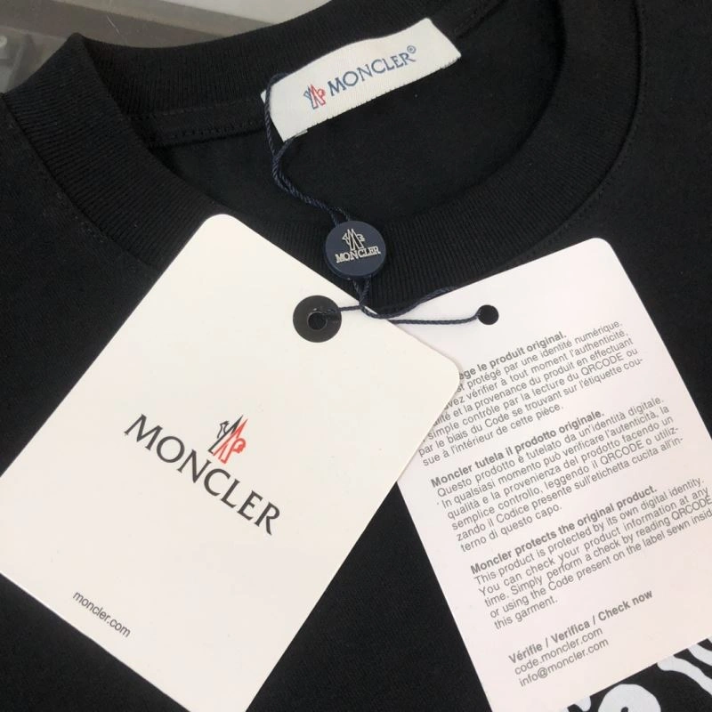 Moncler T-Shirts Casual 143066