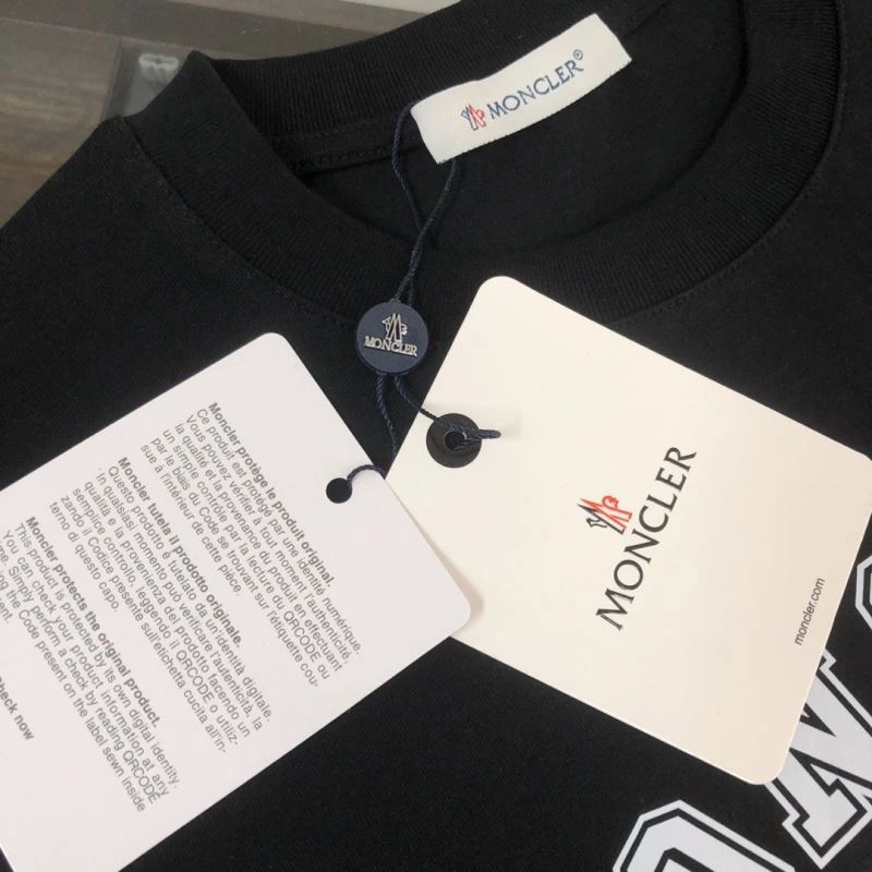 Effortless Moncler T-Shirts 143061