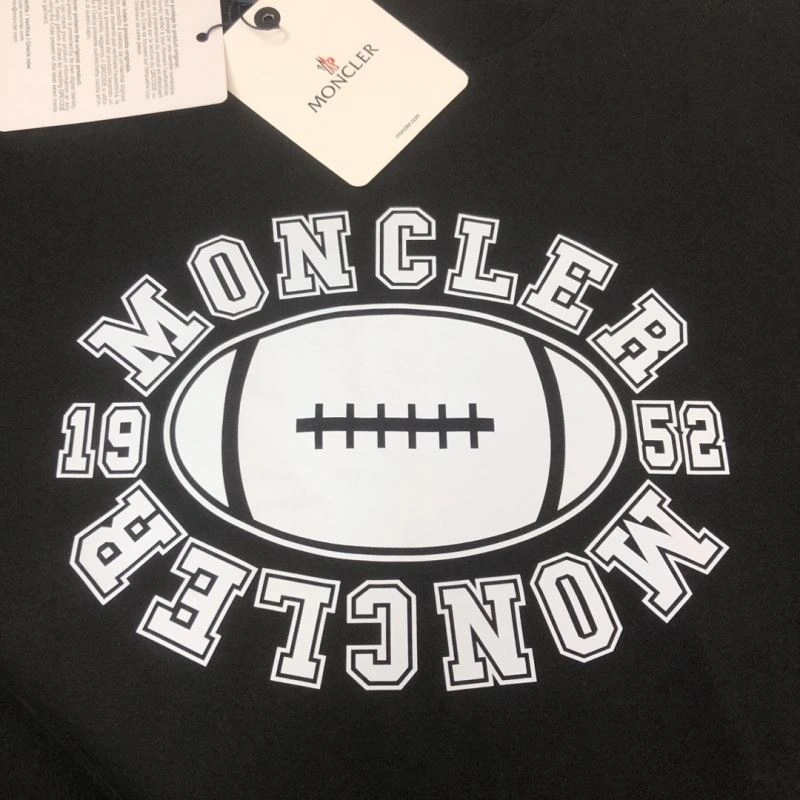 Effortless Moncler T-Shirts 143061