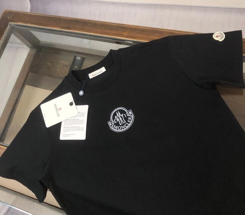 Moncler T-Shirts TimelessDesign 143057