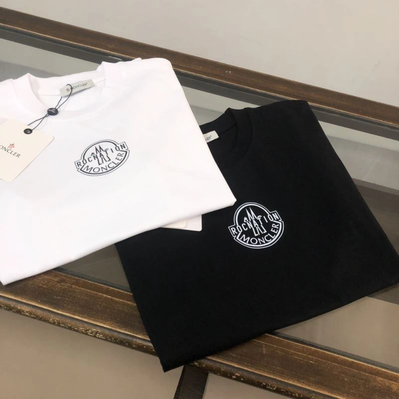 Moncler T-Shirts Cozy 143056
