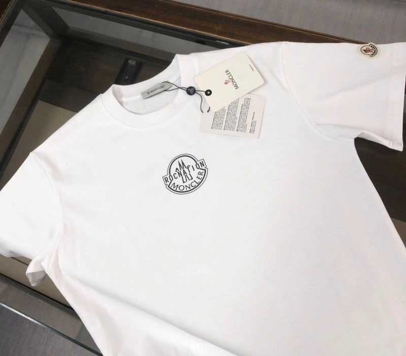 Moncler T-Shirts Cozy 143056