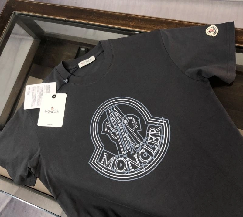 Trendy Moncler T-Shirts 143046