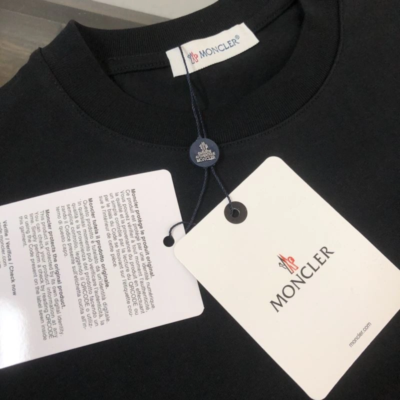 Reliable Moncler T-Shirts 143047