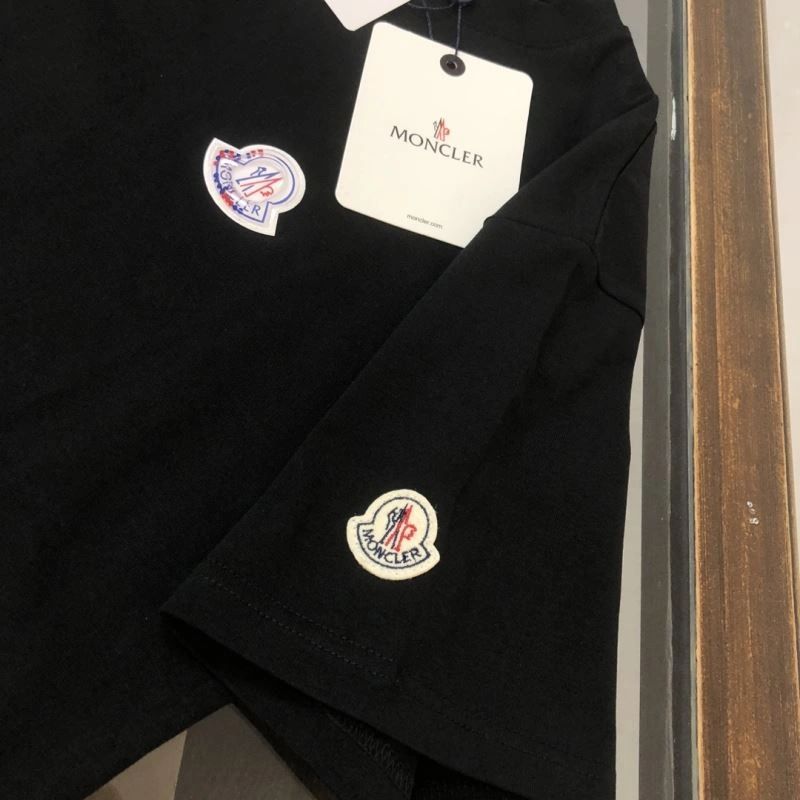 Reliable Moncler T-Shirts 143047