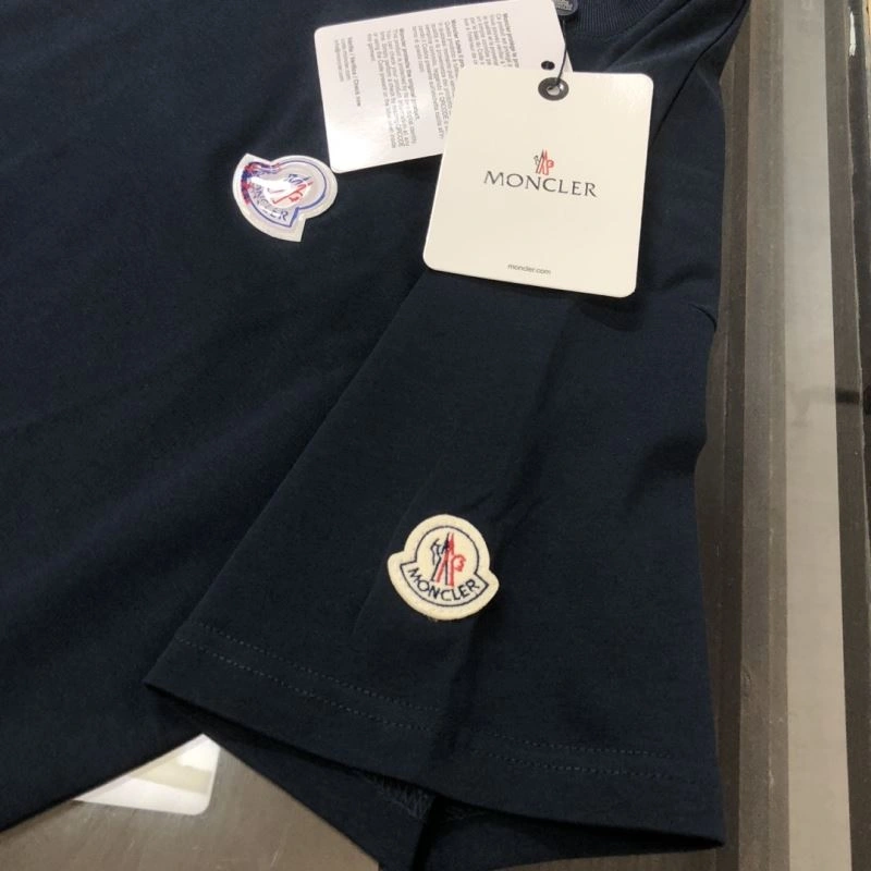 WellDesigned Moncler T-Shirts 143041