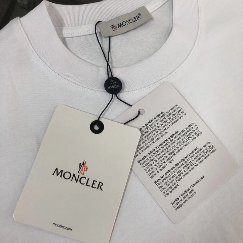 Resilient Moncler T-Shirts 143040