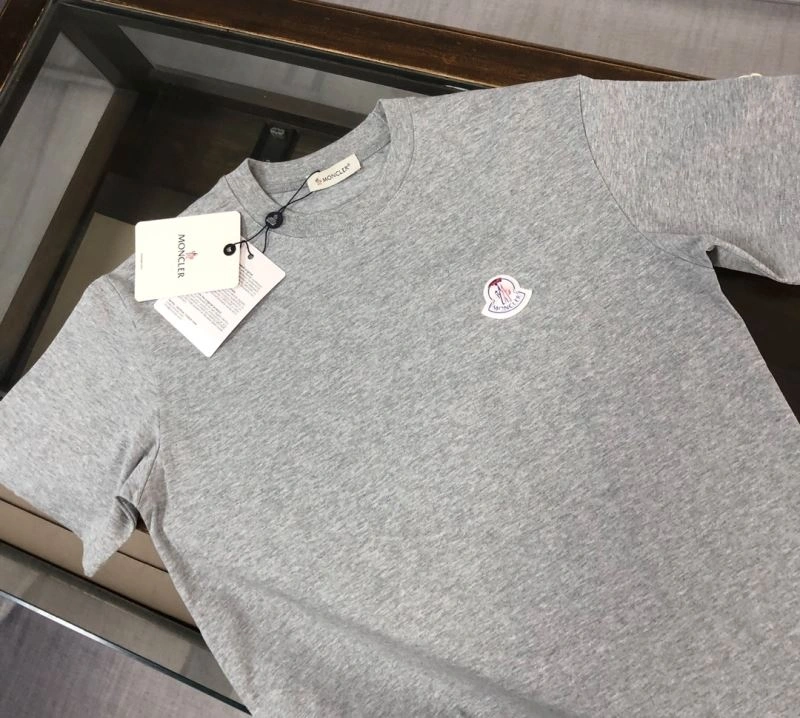 Moncler T-Shirts Tailored 143036