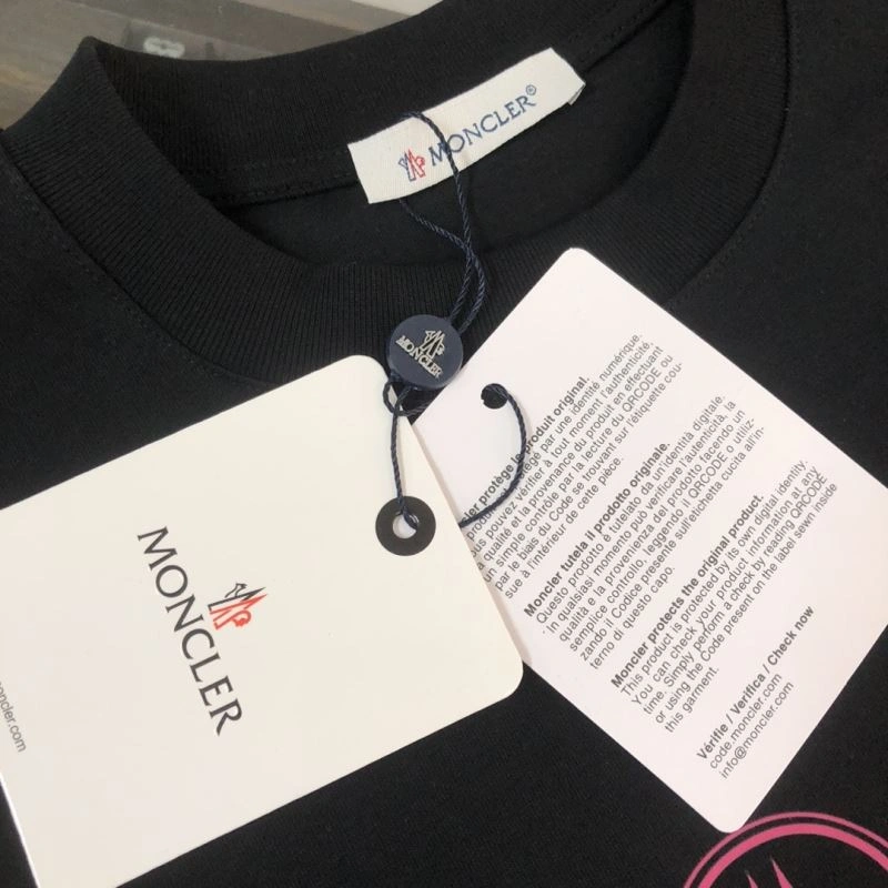 RelaxedFit Moncler T-Shirts 143037