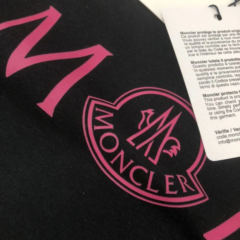 RelaxedFit Moncler T-Shirts 143037
