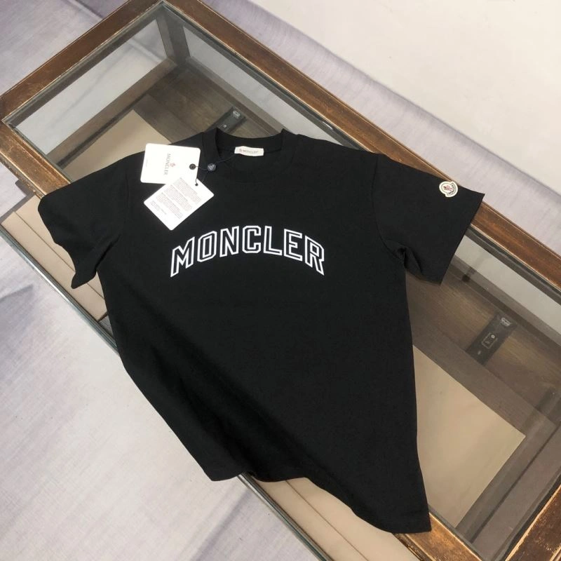 Moncler T-Shirts Supportive 143044