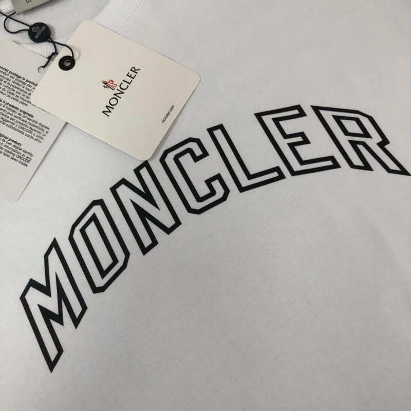 Moncler T-Shirts Breathable 143035