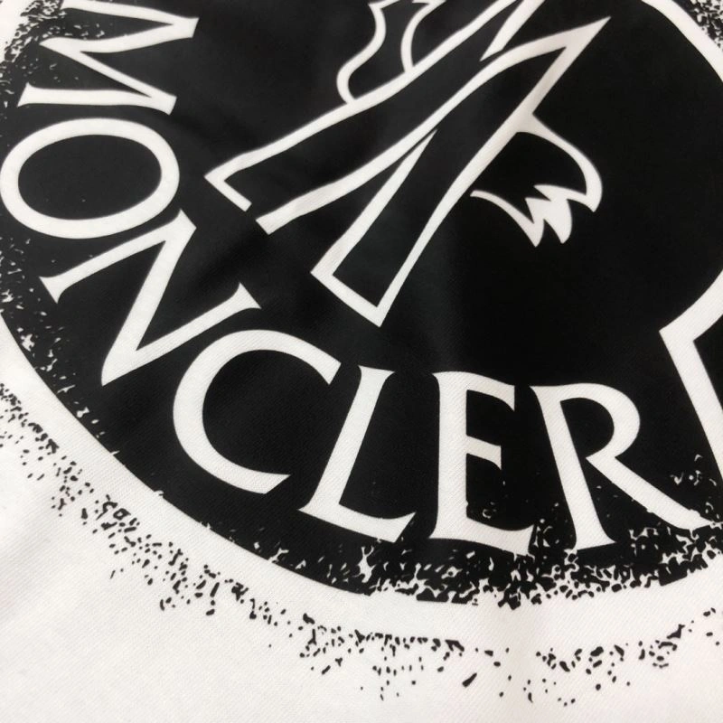Moncler T-Shirts Chic 143027