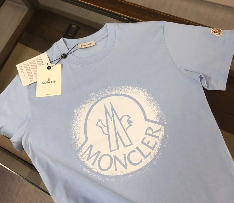 Moncler T-Shirts EyeCatching 143031