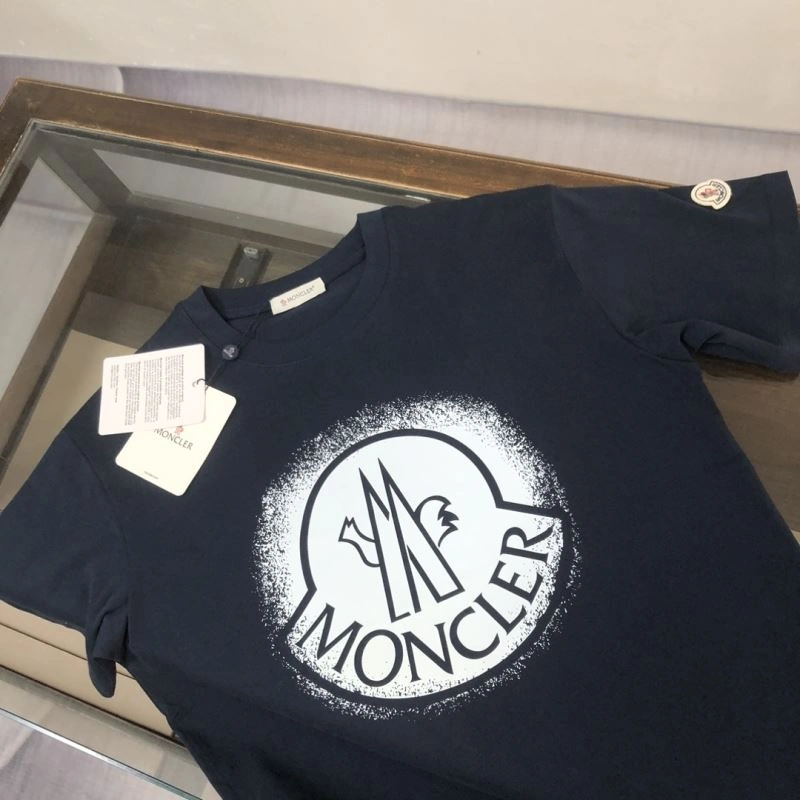 Moncler T-Shirts Durable 143030