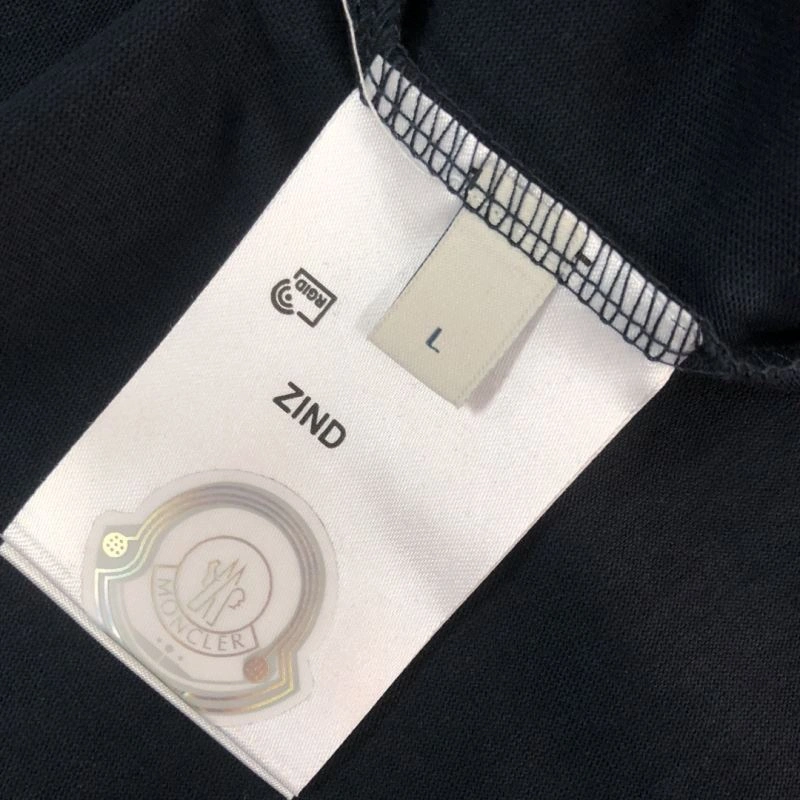 Moncler T-Shirts Durable 143030