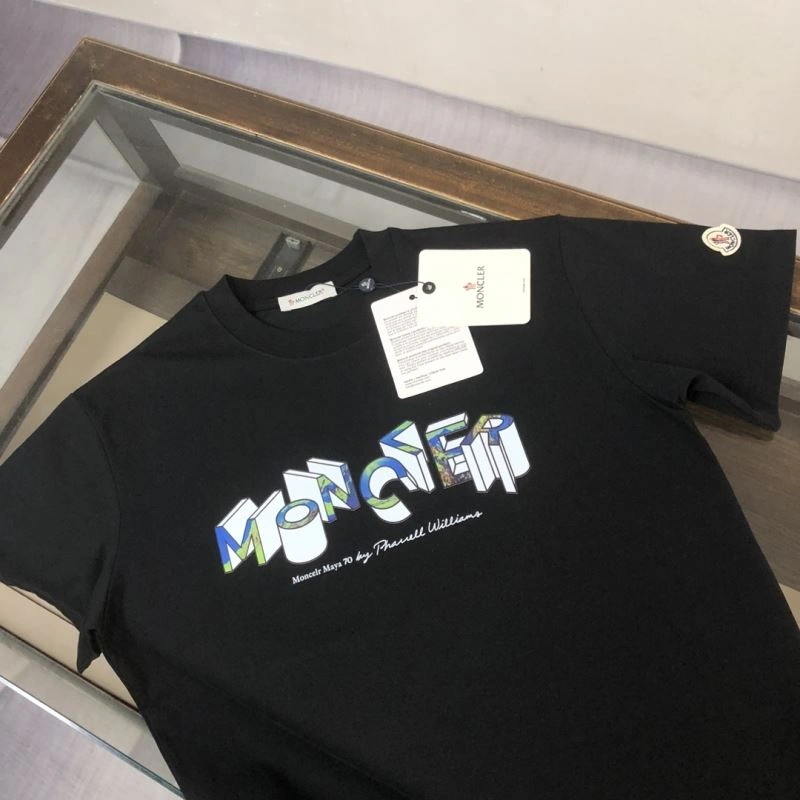 Moncler T-Shirts Upgraded 143026
