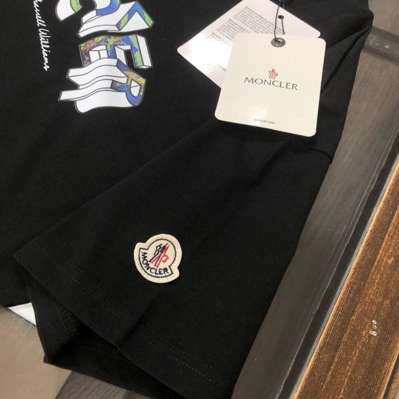 Moncler T-Shirts Upgraded 143026