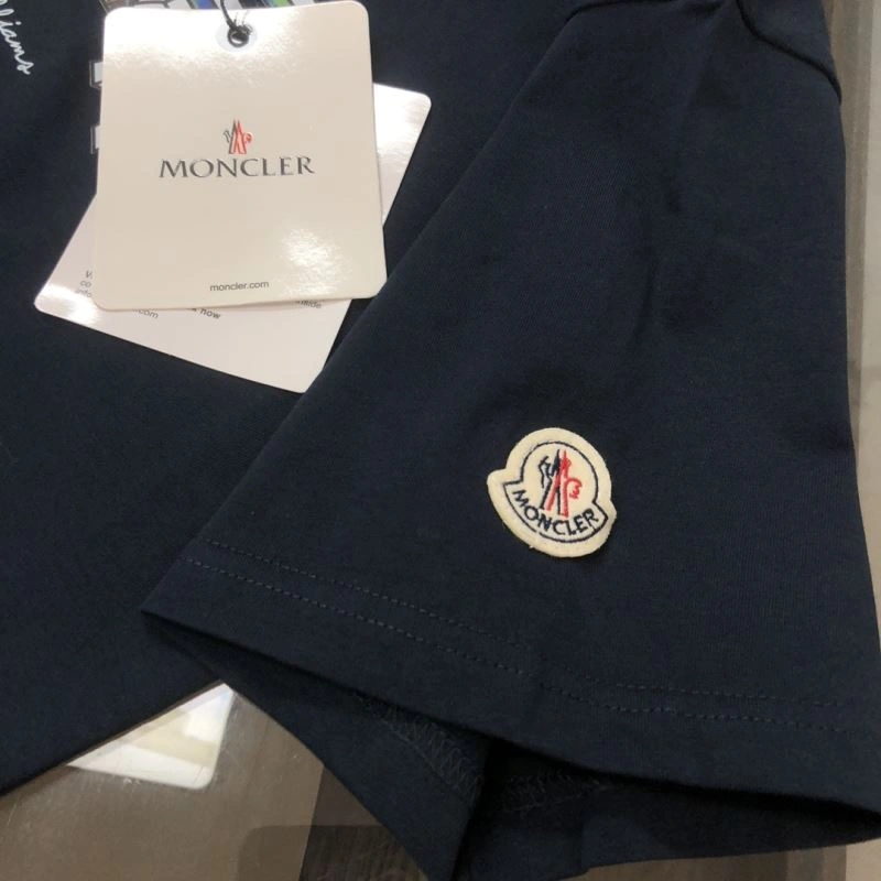 TravelReady Moncler T-Shirts 143024