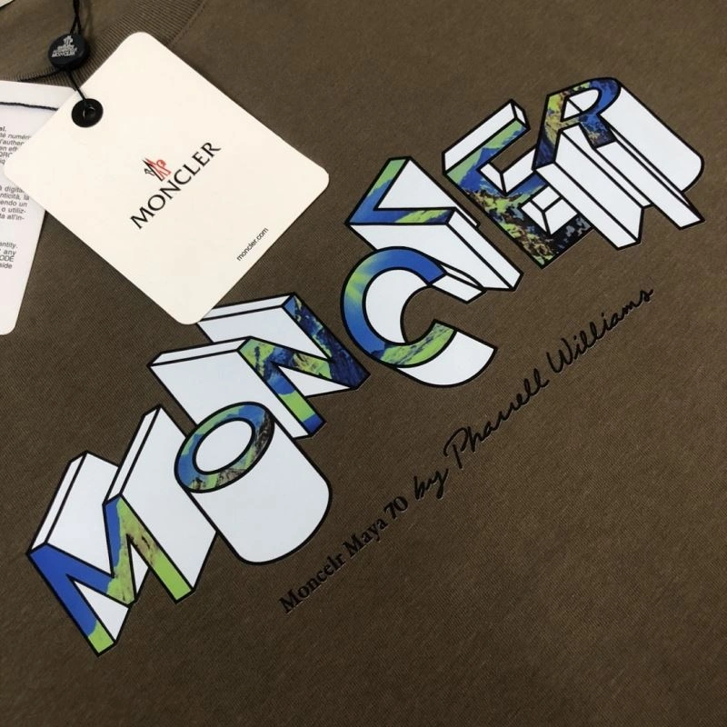 Lightweight Moncler T-Shirts 143021