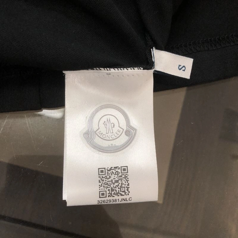 Moncler T-Shirts WeatherProof 142994